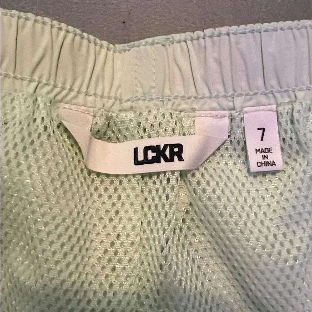 N/A lckr comfortable